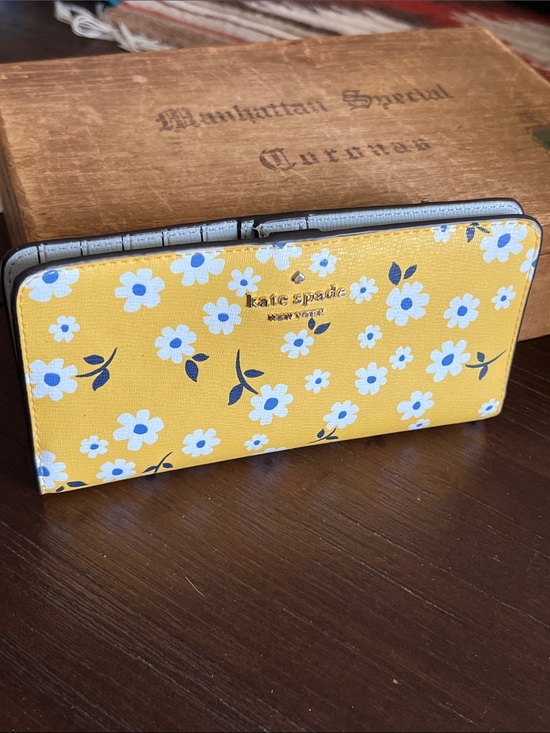 kate spade Handbags - kate spade yellow daisy wallet
